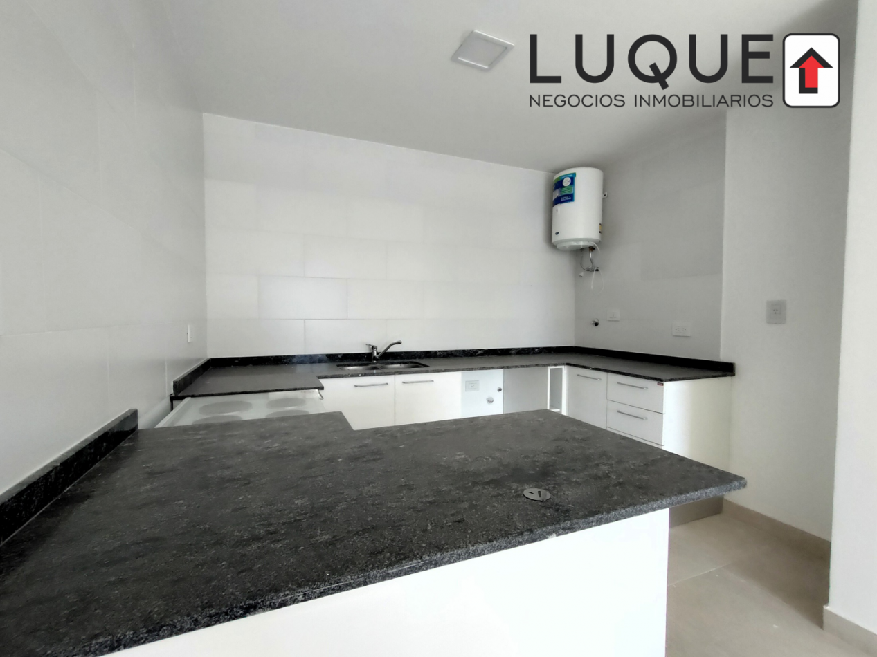 AMPLIO MONOAMBIENTE, MUY LINDO!