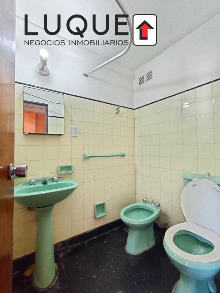 ALVARADO E ITUZAINGO ALQUILO DPTO.