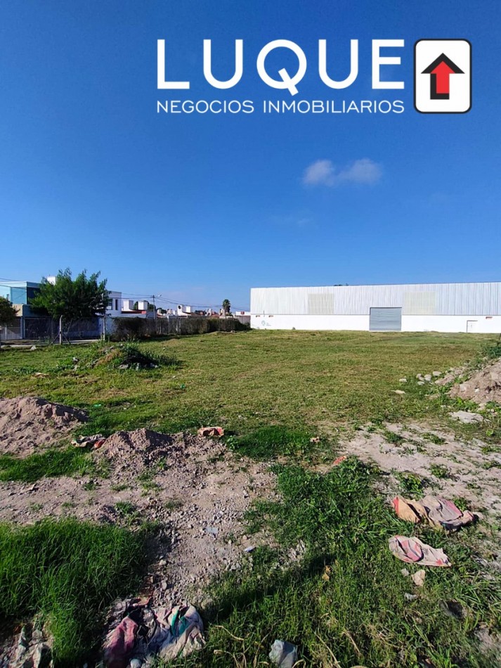 ALQUILO PREDIO Z° SUR (B° INTERSINDICAL)